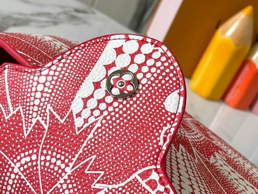 Capucines M21705 31.5x20x11cm ss (7)