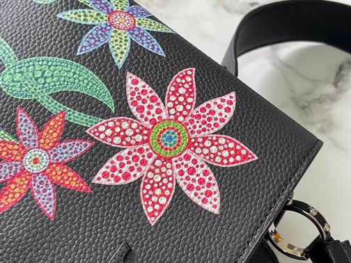 Capucines M21756 31.5x20x11cm ss (24)