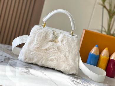 Capucines M22388 27x18x9cm ss (1)