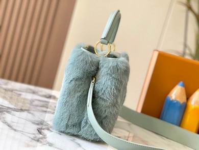 Capucines M22388 27x18x9cm ss (11)