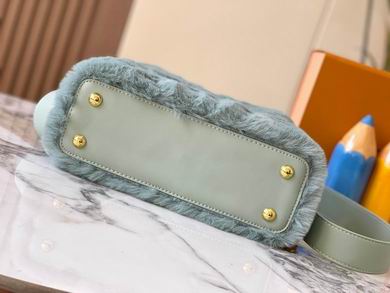 Capucines M22388 27x18x9cm ss (13)