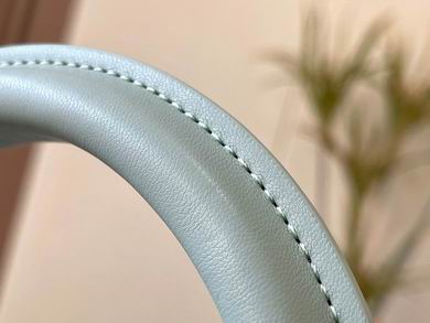 Capucines M22388 27x18x9cm ss (16)