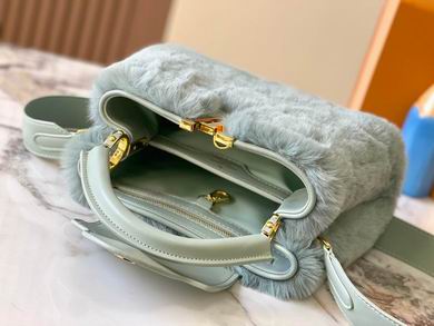 Capucines M22388 27x18x9cm ss (17)