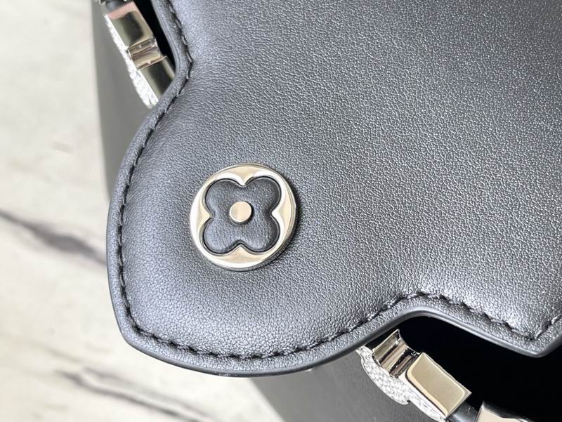 Capucines M51783 21x14x8cm gf (3)