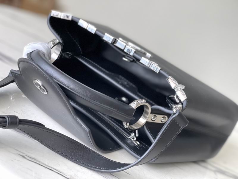 Capucines M51783 27x18x9cm gf (9)