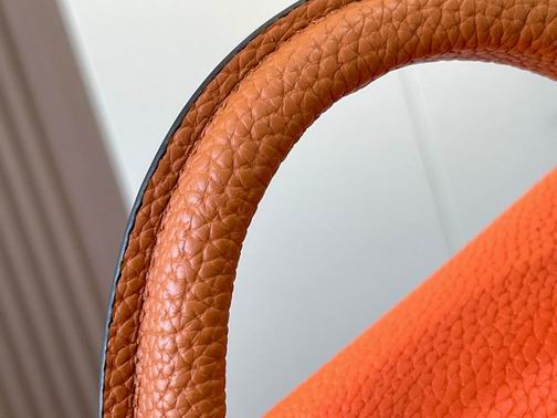 Capucines M57518 27x19x9cm cs (18)