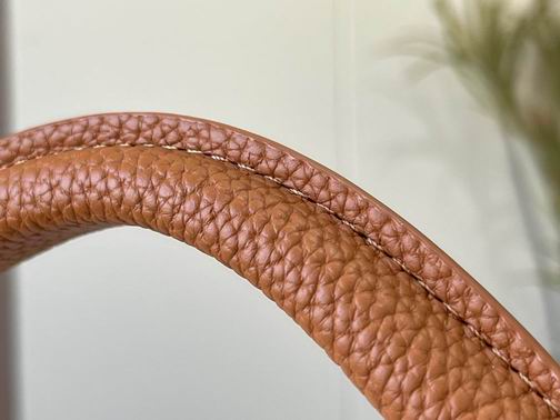 Capucines M59440 21x14x8cm cs (15)