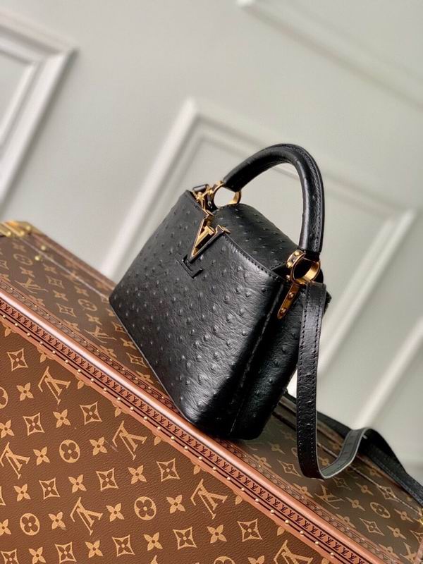 Capucines M93483 21x14x8cm gf (30)