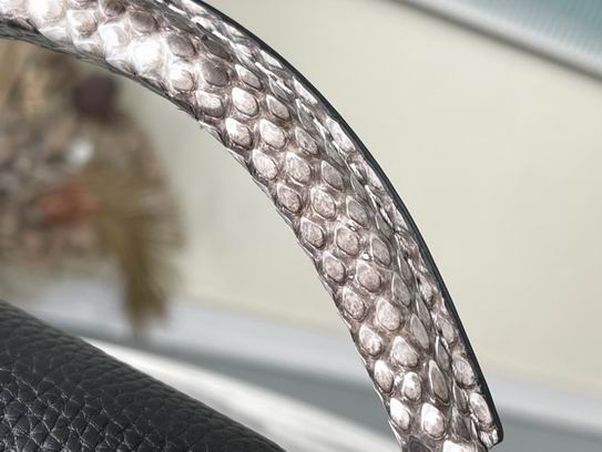 Capucines N92040金扣蛇27x18x9cm gf (7)