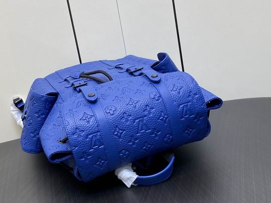 Christopher M21389 32x39x12cm gf (5)