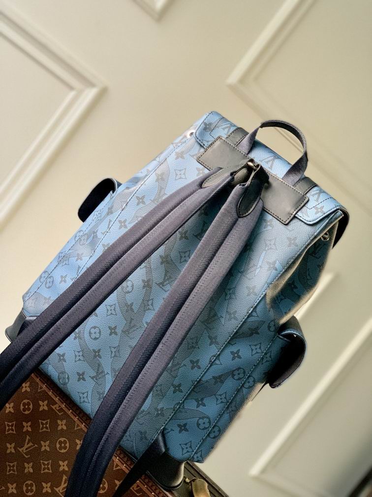 Christopher M22636 38x44x21cm gf (3)