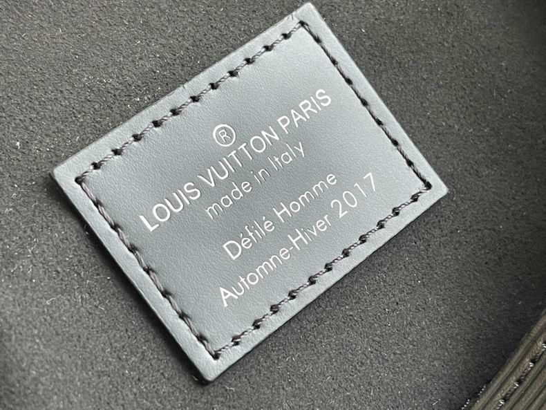 Christopher M41079 26x47x13 cm gf (17)