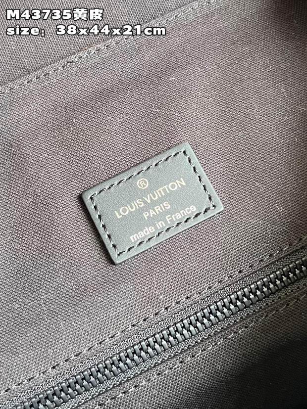 Christopher M43735 38x44x21cm gf (5)