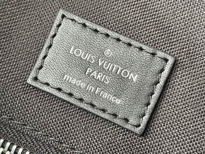 Christopher M43735 38x44x21cm gf (6)