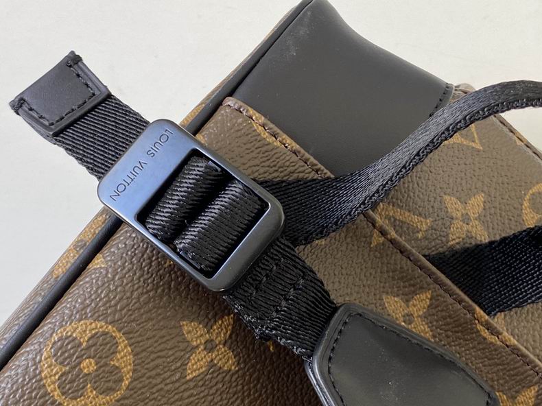 Christopher M43735 41x48x13cm (8)