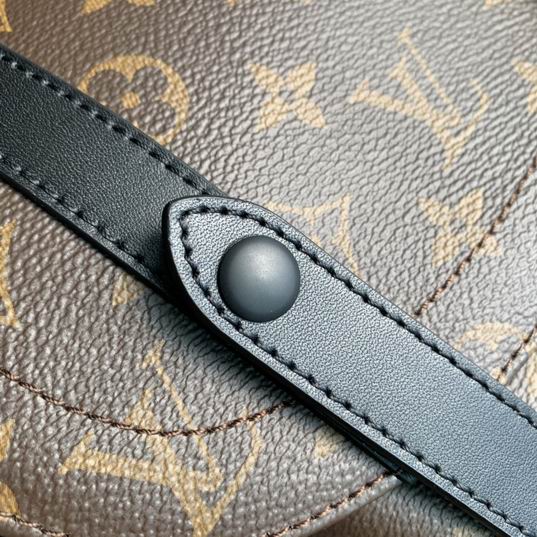 Christopher M46247 32x39x12cm gf (6)