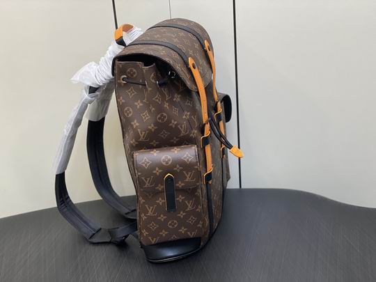 Christopher M46686 38x44x21cm gf (6)