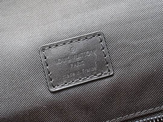 Christopher M46686 38x44x21cm gf (8)