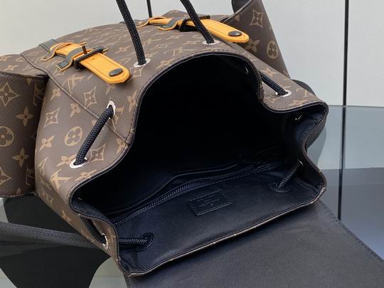 Christopher M46699 32x39x12cm gf (9)