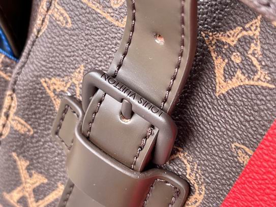 Christopher M59662 S38x44x21cm gf (5)