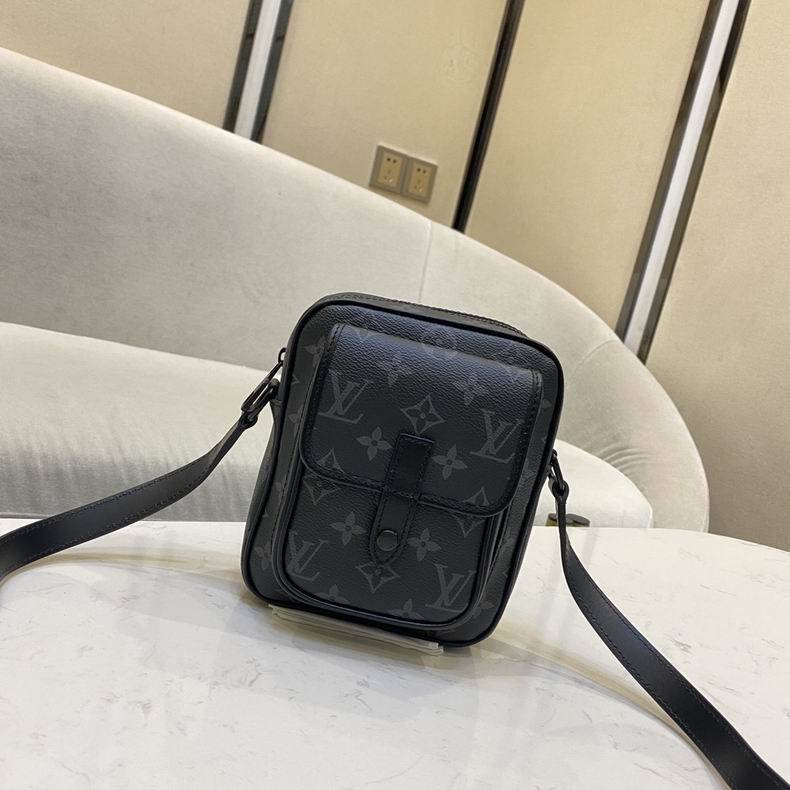 Christopher M69404 15x17x8 cm gf (10)