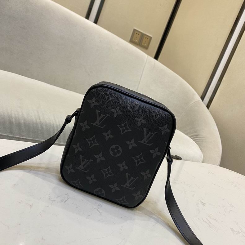 Christopher M69404 15x17x8 cm gf (12)