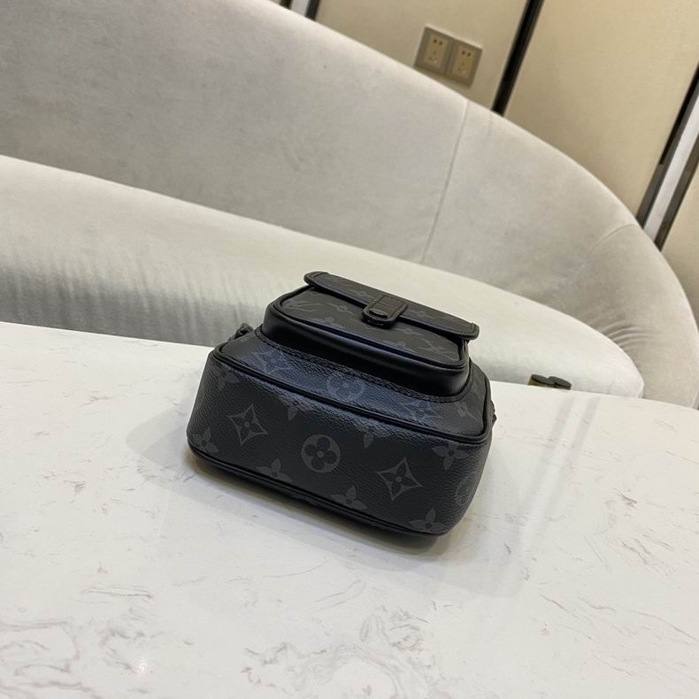 Christopher M69404 15x17x8 cm gf (13)