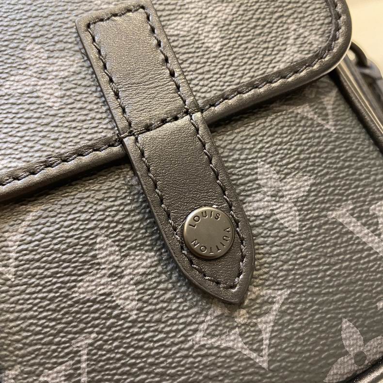 Christopher M69404 15x17x8 cm gf (14)