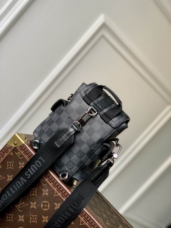 Christopher M82769 14x19x6cm gf (11)