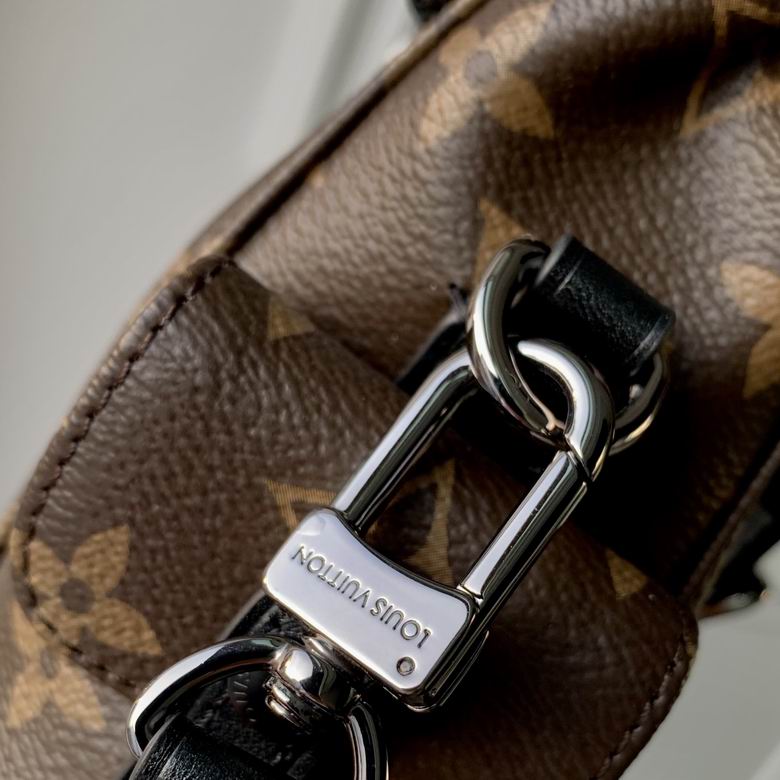 Christopher M82769 14x19x6cm gf (5)