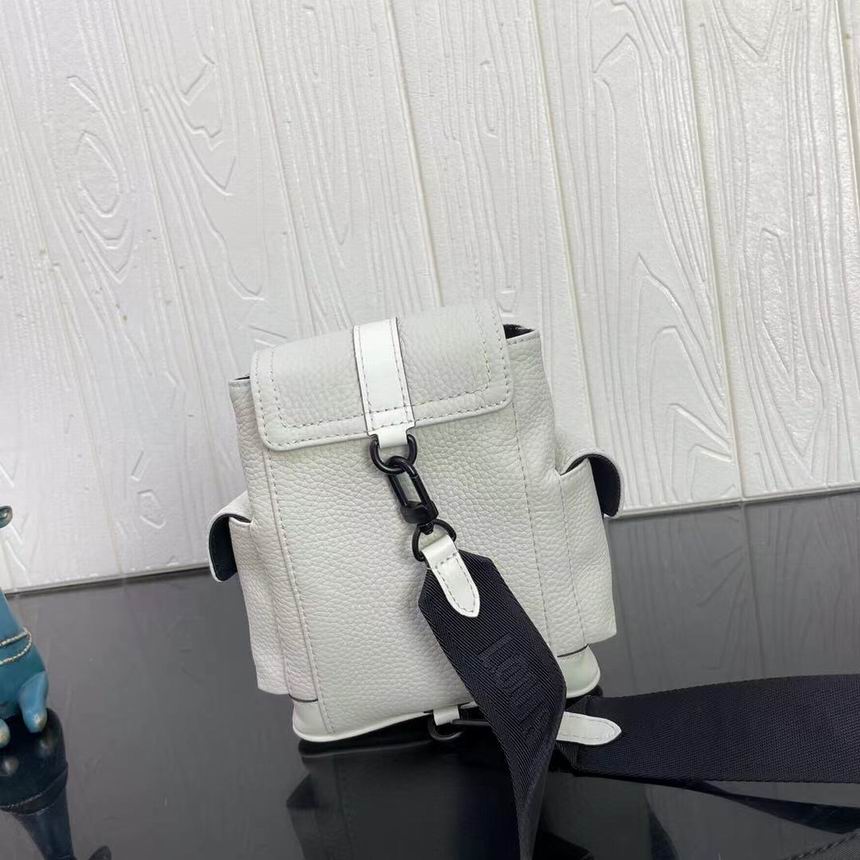 Christopher XS M58495 14x19.5x5 CY (12)