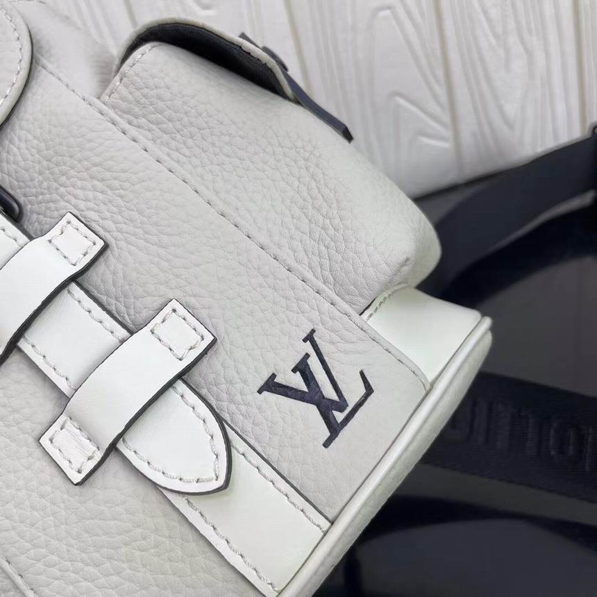 Christopher XS M58495 14x19.5x5 CY (15)