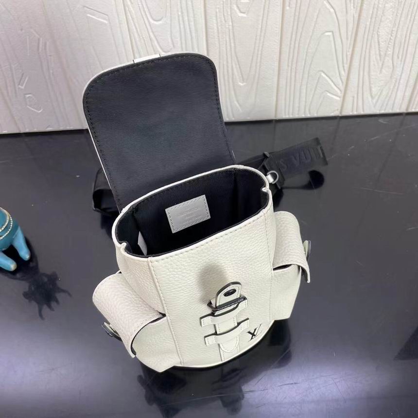 Christopher XS M58495 14x19.5x5 CY (17)