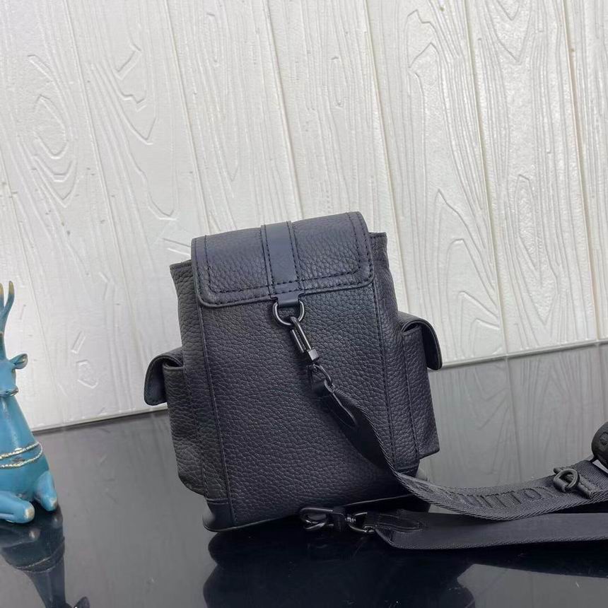 Christopher XS M58495 14x19.5x5 CY (6)