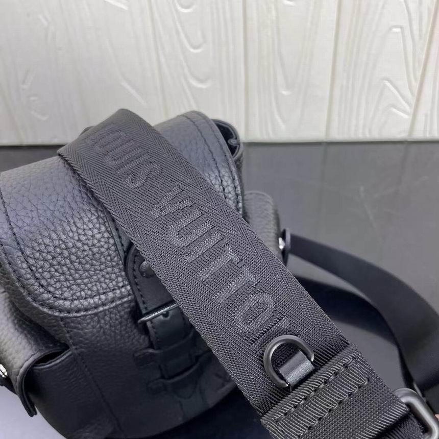 Christopher XS M58495 14x19.5x5 CY (8)