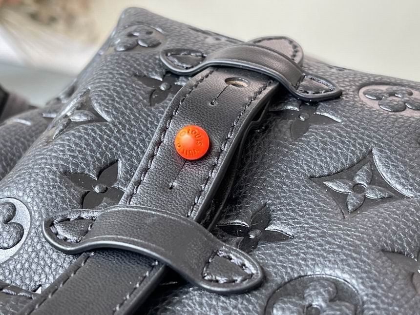 Christoppher M53286 44x49x22 af (3)