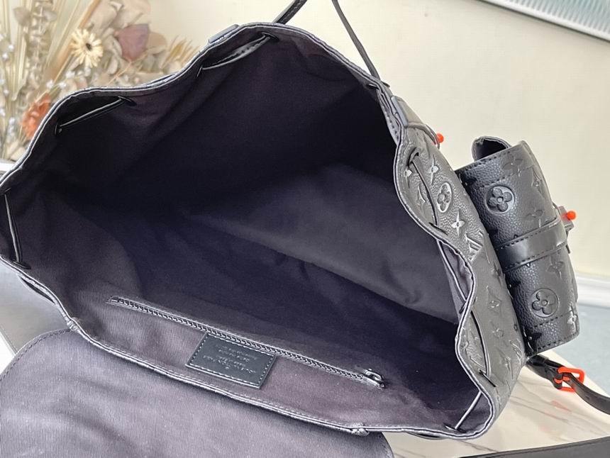 Christoppher M53286 44x49x22 af (4)