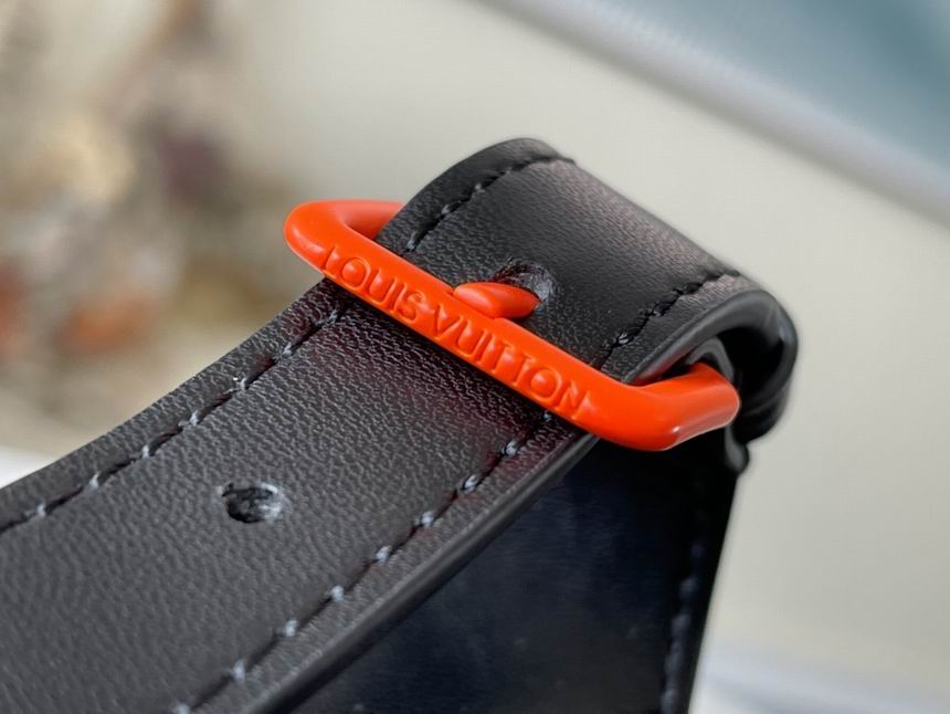 Christoppher M53286 44x49x22 af (5)