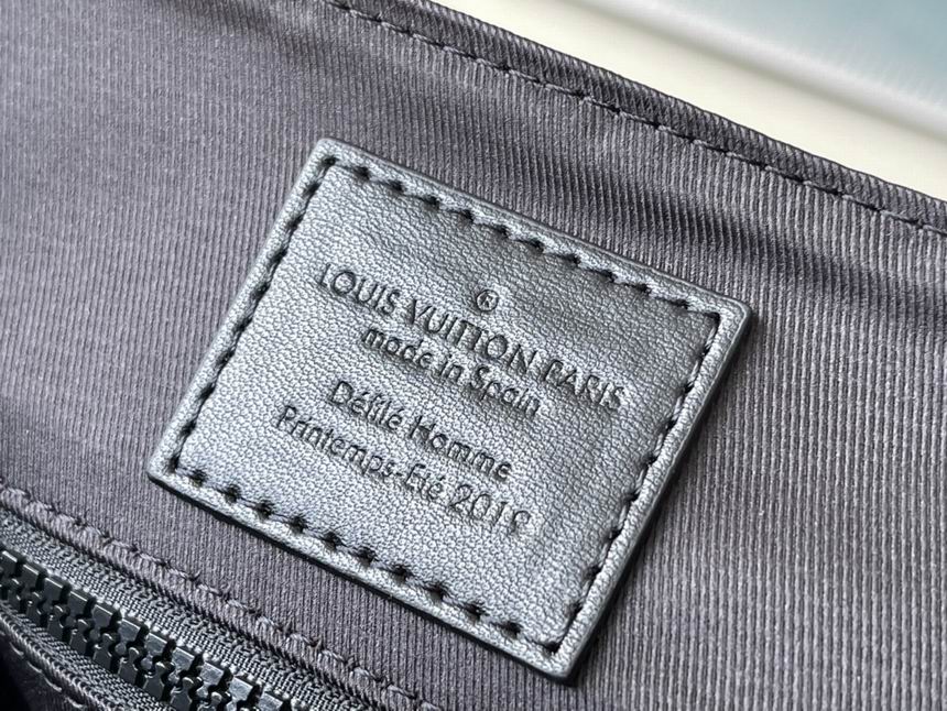 Christoppher M53286 44x49x22 af (8)