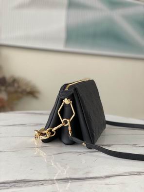 Coussin M57790 26x20x12 cm gf (11)