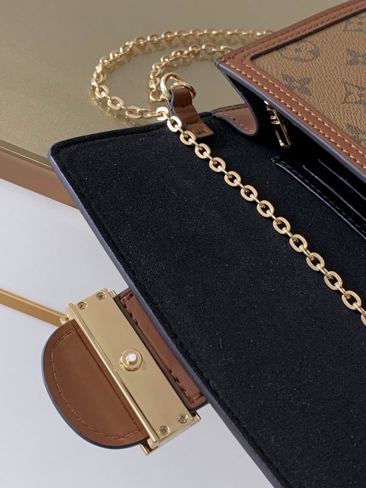 Dauphine M68746 bc (4)