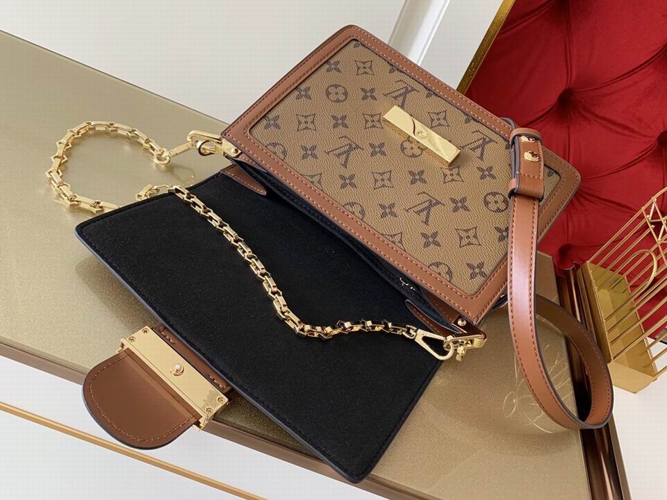 Dauphine m44391 bc (7)