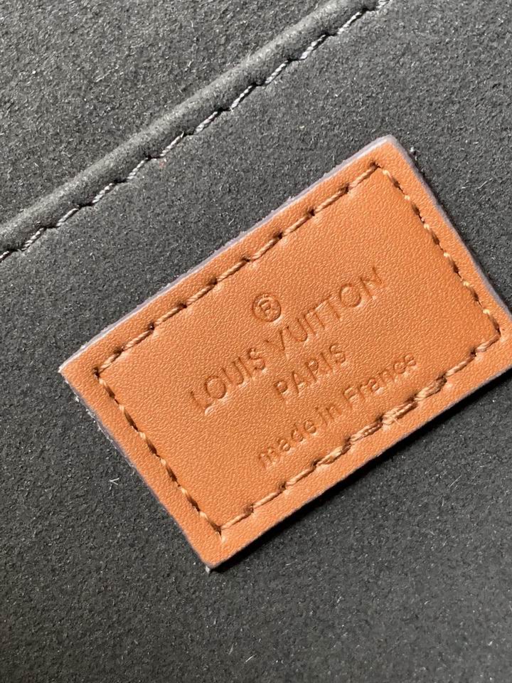 Dauphine m44391 bc (8)