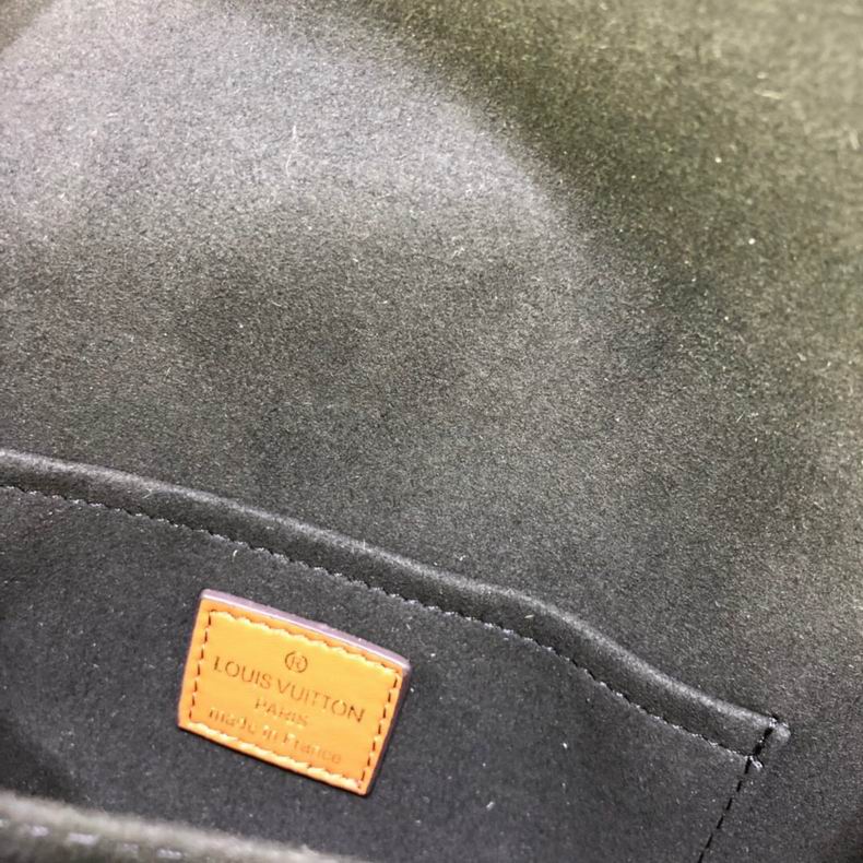 Dauphine M44393 20x16x10 cm cs (8)