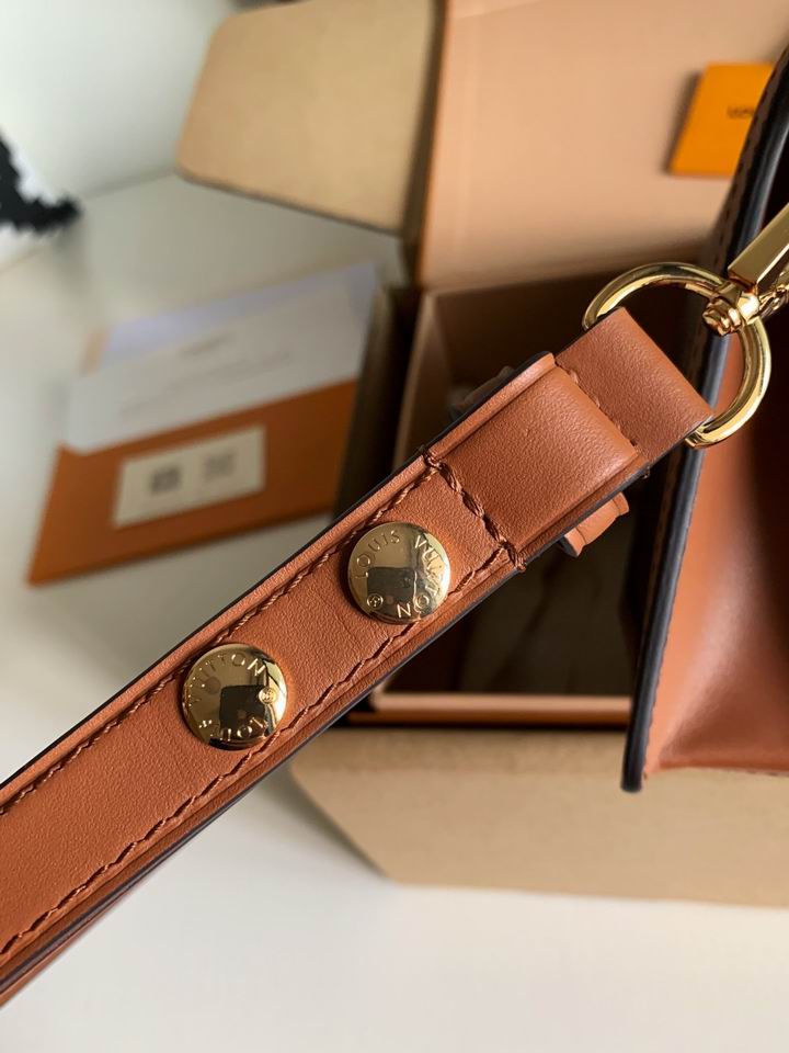 Dauphine M44580 gy (14)