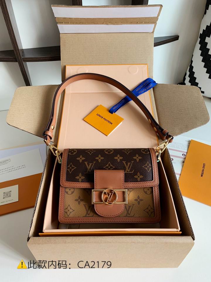 Dauphine M44580 gy (16)