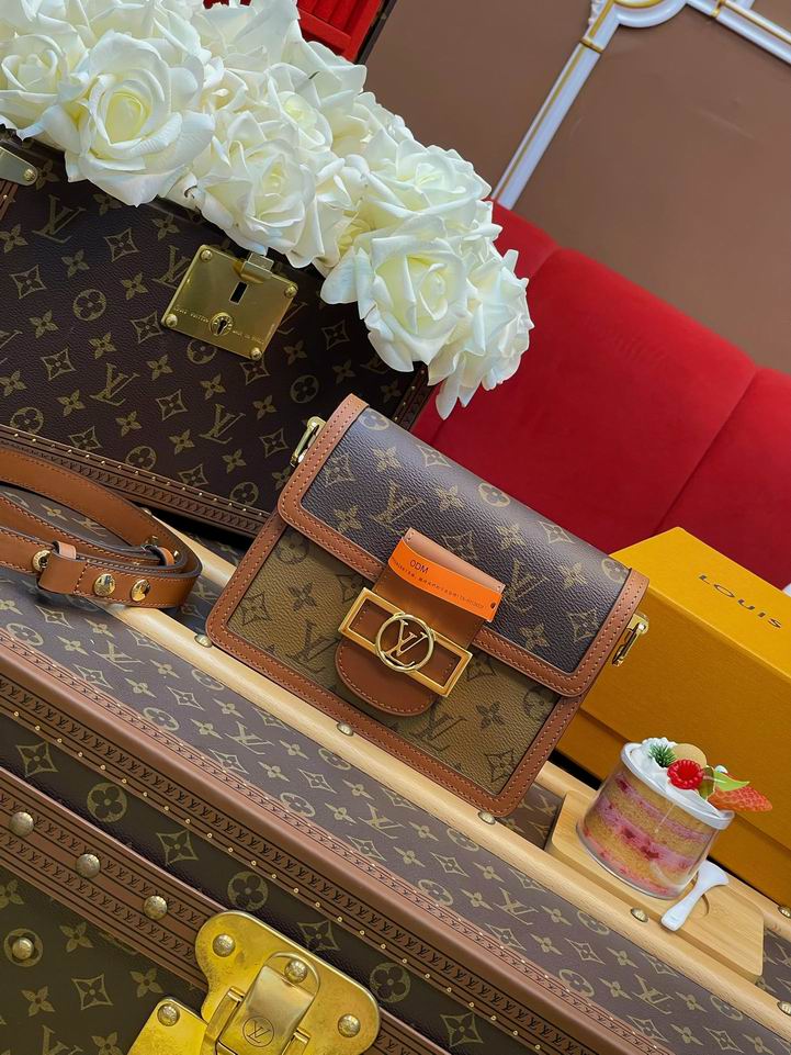 Dauphine M45959 20x15x9cm gf (1)