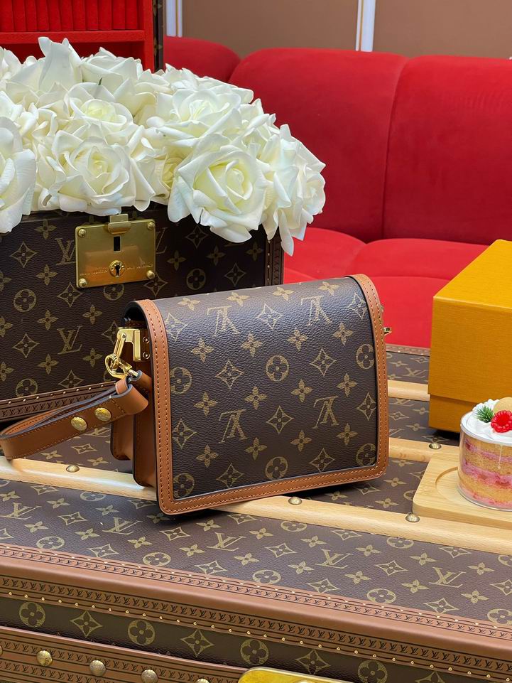 Dauphine M45959 20x15x9cm gf (7)