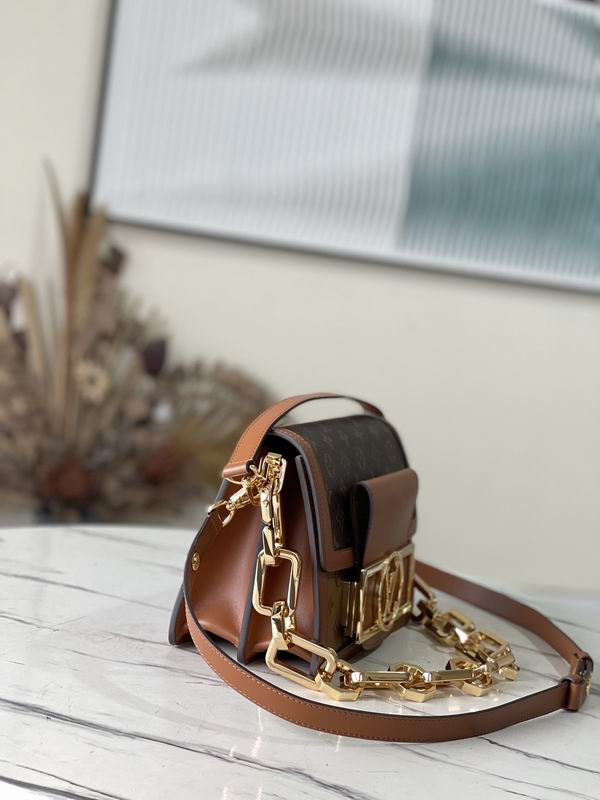 Dauphine M46537 25x17x10.5m gf (2)