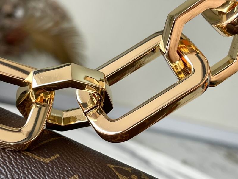 Dauphine M46537 25x17x10.5m gf (5)